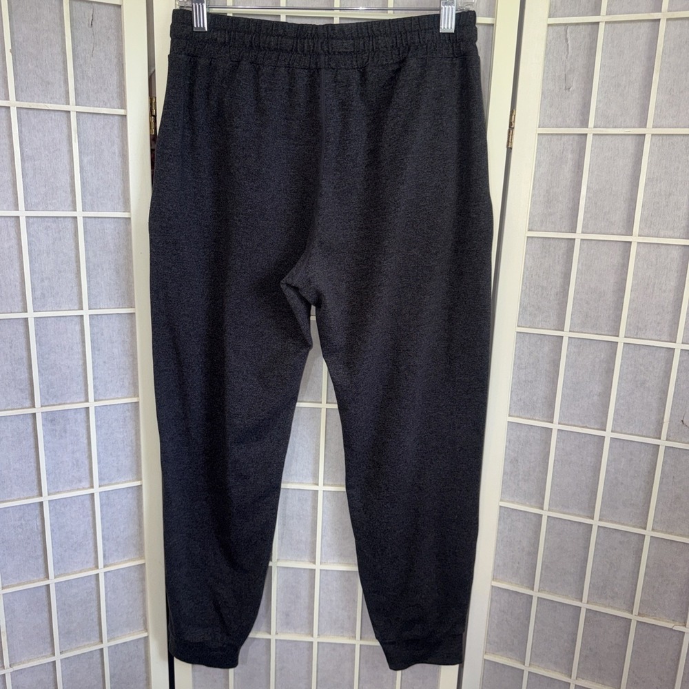 Vuori Performance Jogger Charcoal Heather Athletic Lounge Sweat Pants Sz Medium - Picture 2 of 14